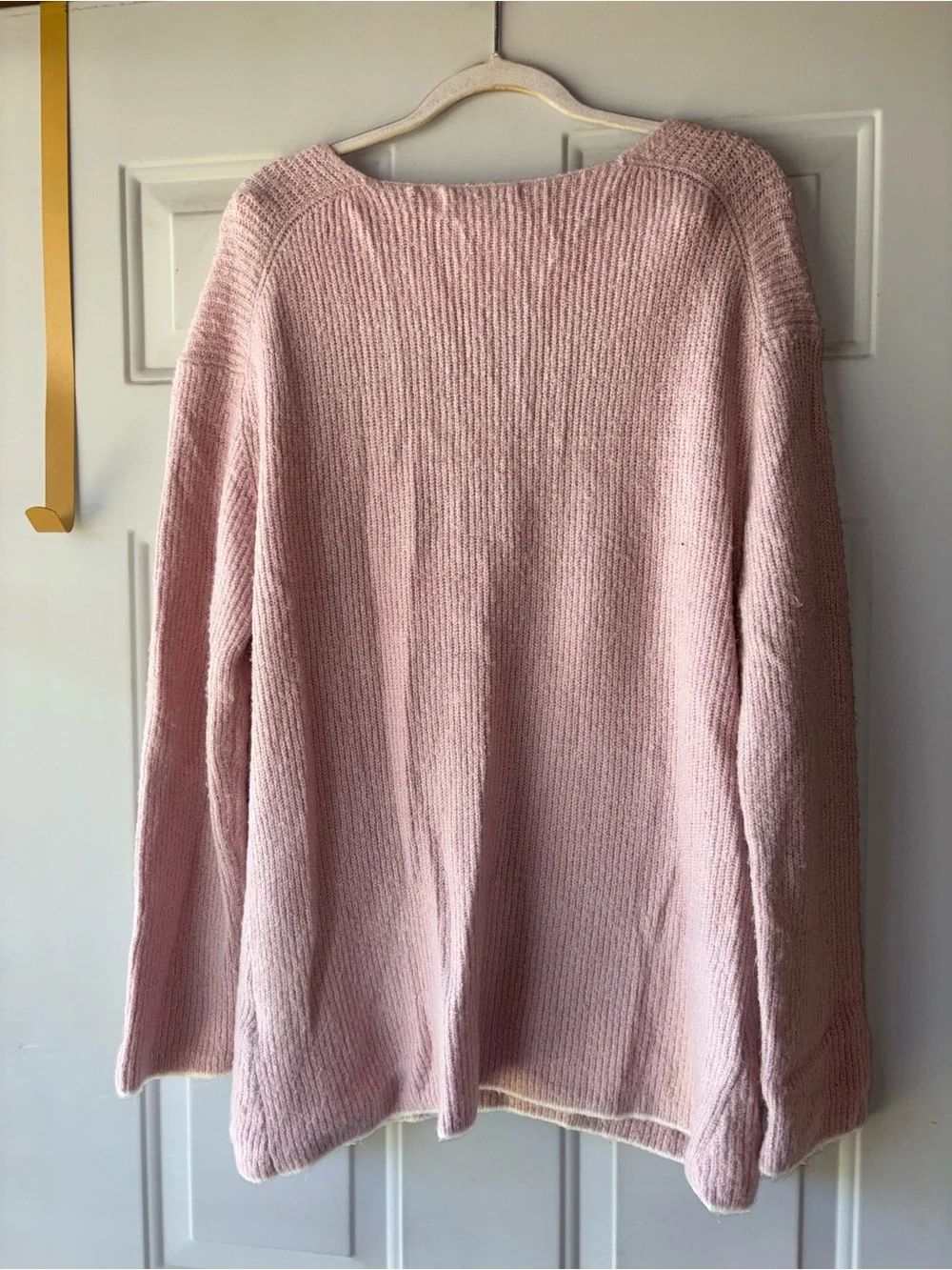 John + Jenn pink ribbed oversize v-neck sweater size S
